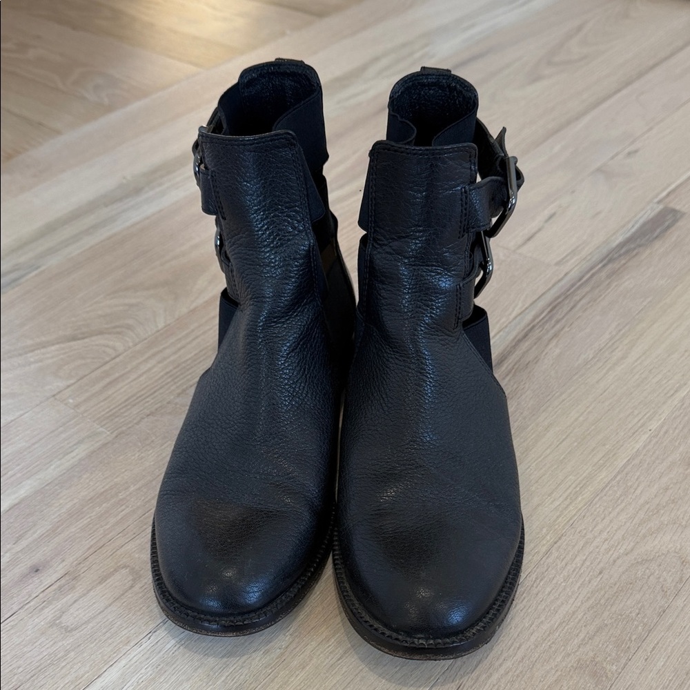 Via Spiga Black Leather Ankle Boots